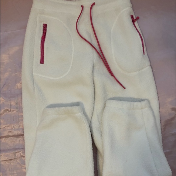 Year of Ours White and Pink Fleece Set - Picture 3 of 5